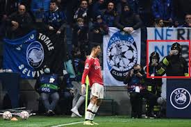 韦世豪红牌！十人国足0比1不敌塔吉克斯坦，热身赛遭三连败